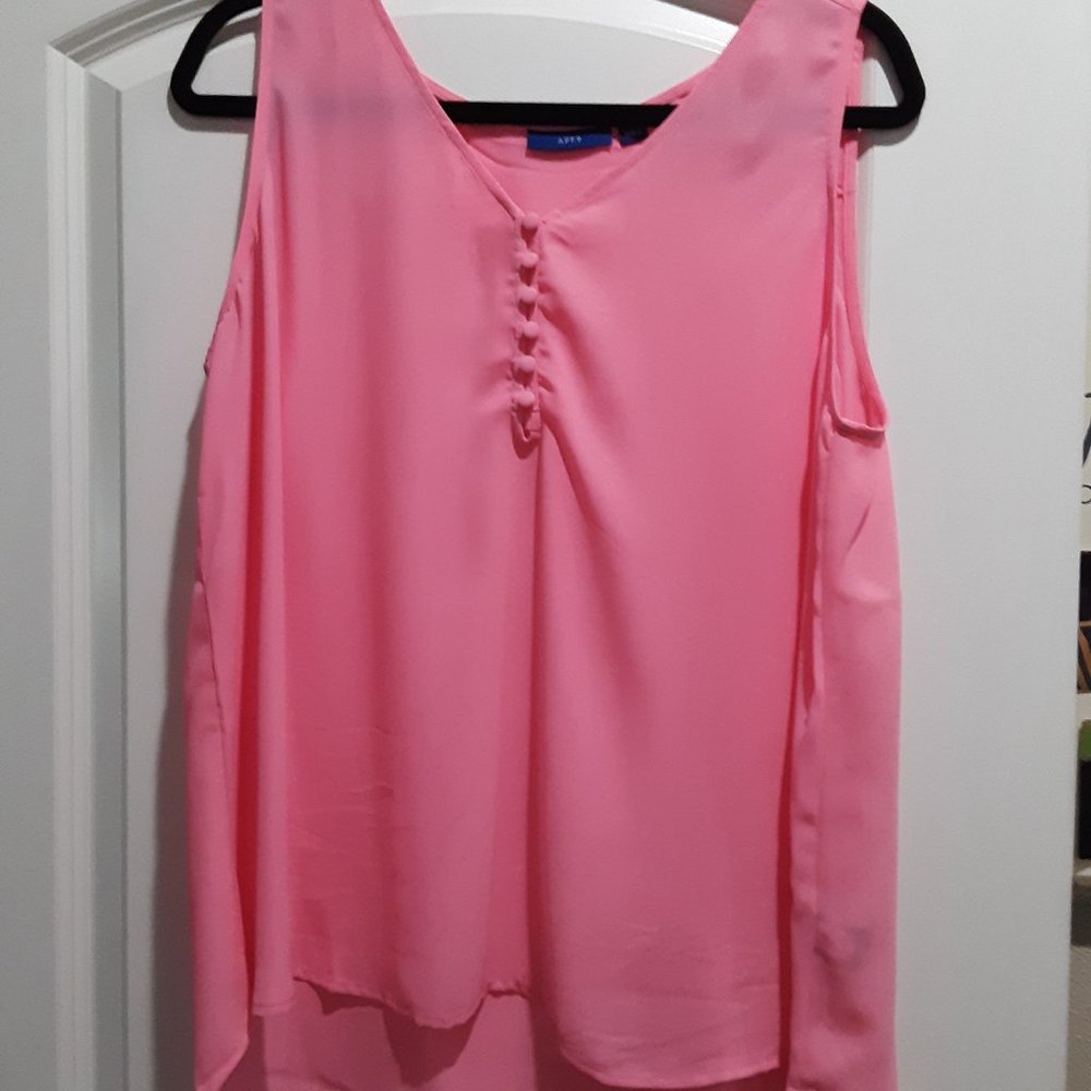 Pink tank top shell